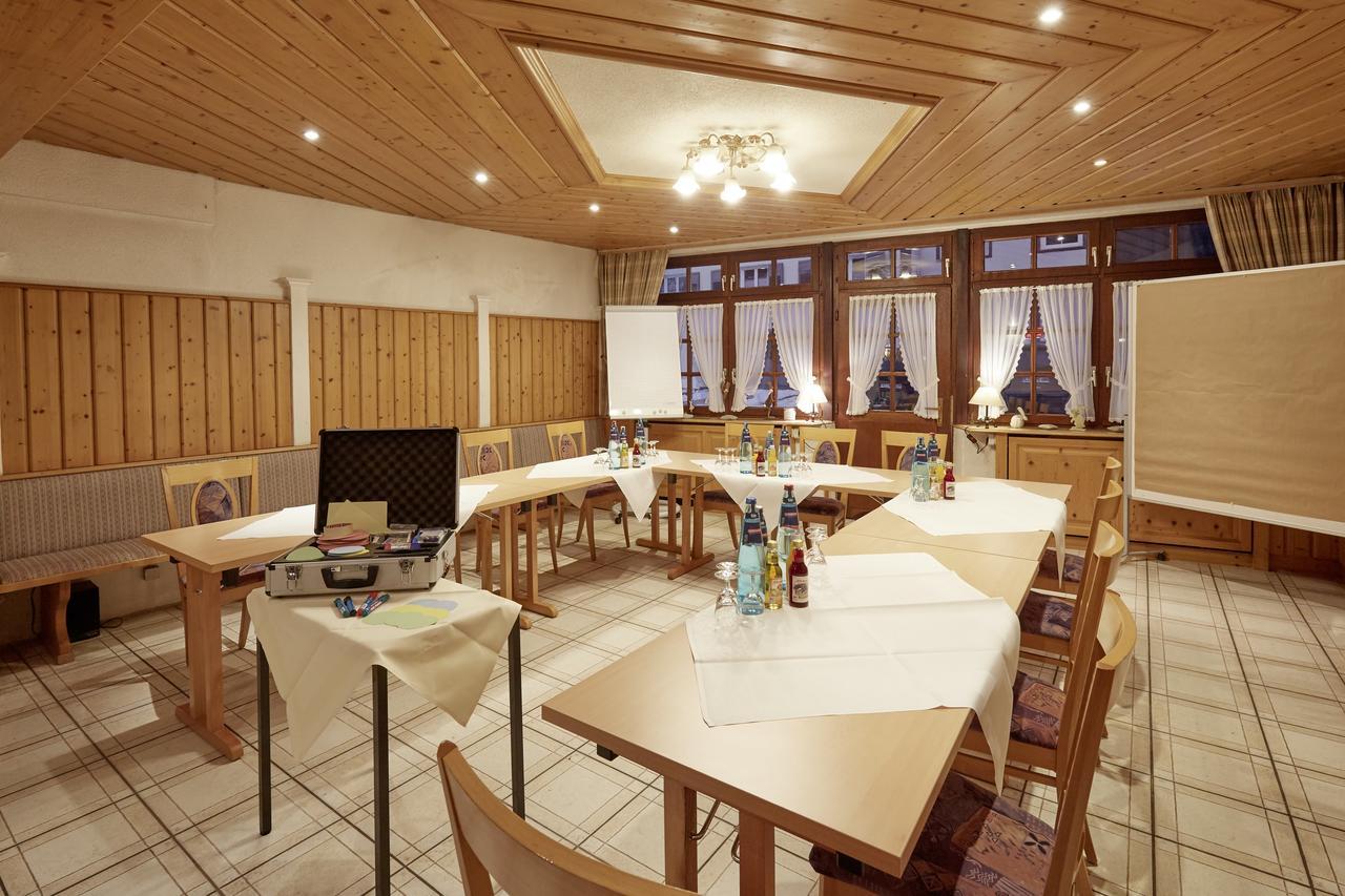 Hotel Restaurant Lindenhof Bräunlingen Esterno foto