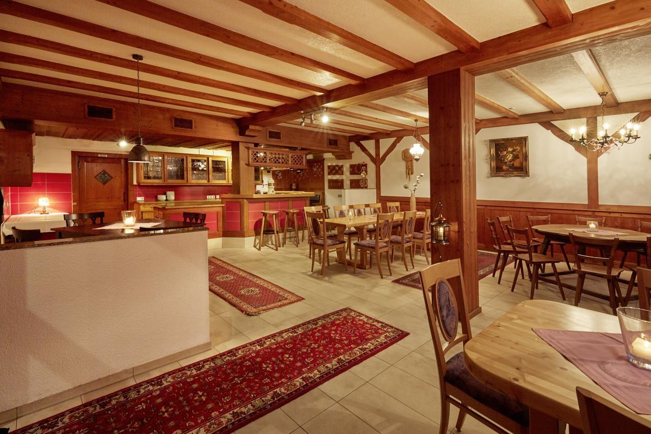 Hotel Restaurant Lindenhof Bräunlingen Esterno foto