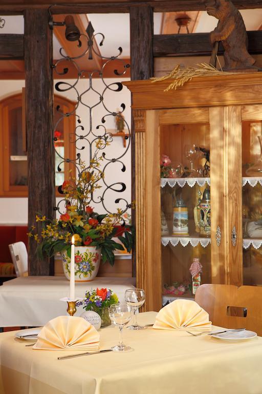 Hotel Restaurant Lindenhof Bräunlingen Esterno foto